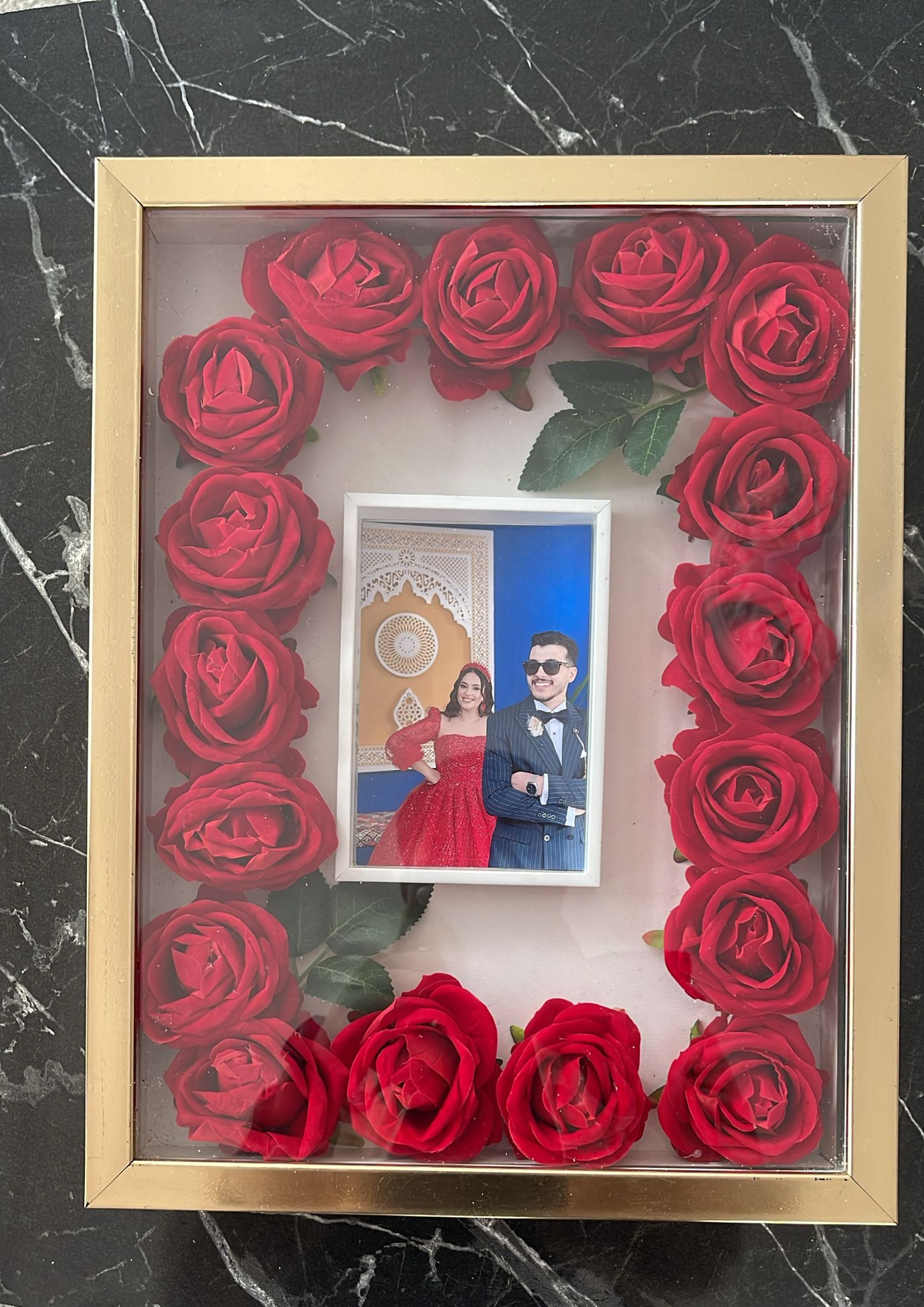 Güllü Fotoğraf Çerçevesi